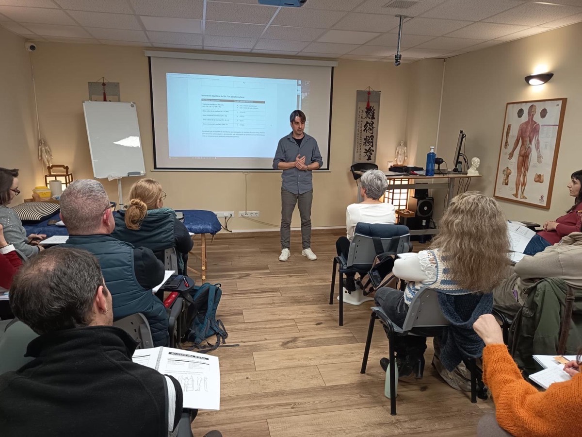 Aula durante un seminario presencial de Acupuntura Distal